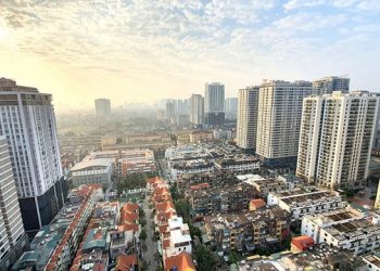 Giá nhà Việt Nam tăng, chuyên gia nói đắt đến mức “trúng số mới mua nổi”