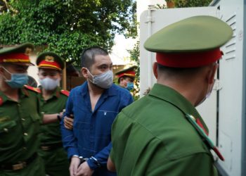 Tài xế xe Mercedes tông nữ tiếp viên Vietnam Airlines hầu tòa