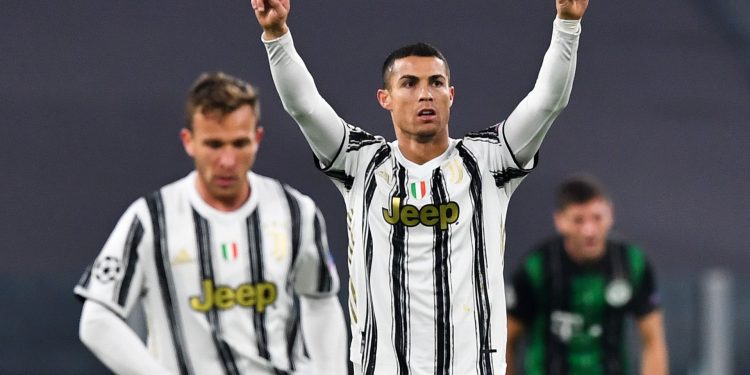 Cristiano Ronaldo phiên bản 2020 thi đấu như thế nào?