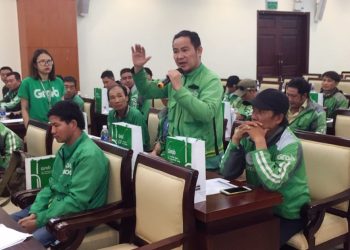 TÀI XẾ GRAB CHỊU THIỆT THẾ NÀO KHI BỊ GÁN DANH ‘ĐỐI TÁC’?