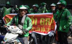Tài xế GrabBike đồng loạt tắt app, tụ tập và diễu hành để đòi quyền lợi hôm 7/12