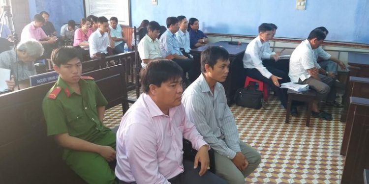 Đang xử cựu phó Chi cục trưởng Quản lý thị trường