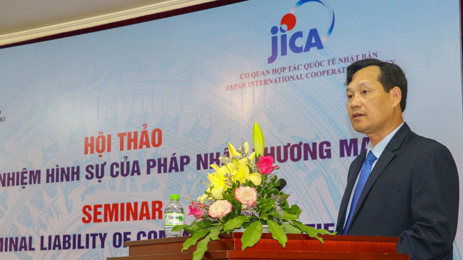 Phó chánh án Nguyễn Văn Tiến phát biểu chỉ đạo tại Hội thảo